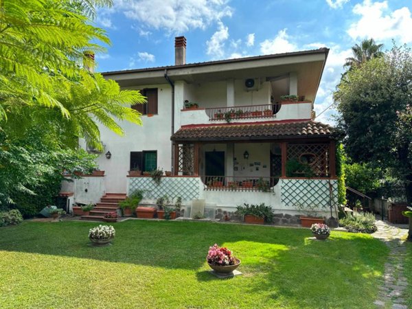 casa indipendente in vendita a Guidonia Montecelio