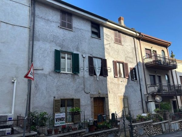appartamento in vendita a Guidonia Montecelio in zona Montecelio