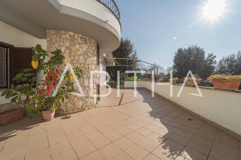casa indipendente in vendita a Guidonia Montecelio in zona Montecelio