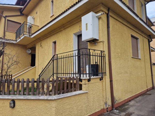 appartamento in vendita a Guidonia Montecelio in zona Villanova