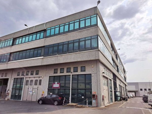 ufficio in vendita a Guidonia Montecelio