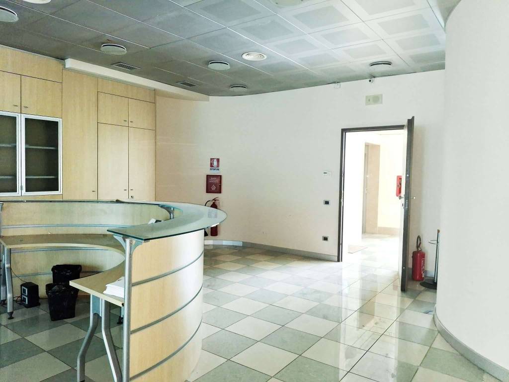 ufficio in vendita a Guidonia Montecelio