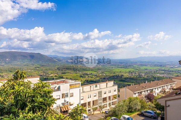 appartamento in vendita a Guidonia Montecelio in zona Montecelio