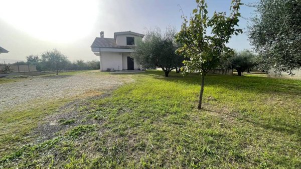 casa indipendente in vendita a Guidonia Montecelio
