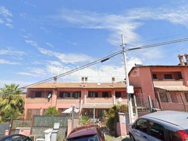 casa indipendente in vendita a Guidonia Montecelio in zona Pichini