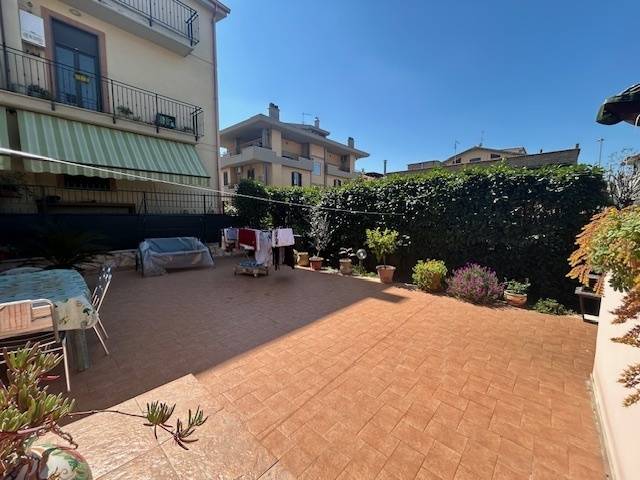 appartamento in vendita a Guidonia Montecelio in zona Villanova