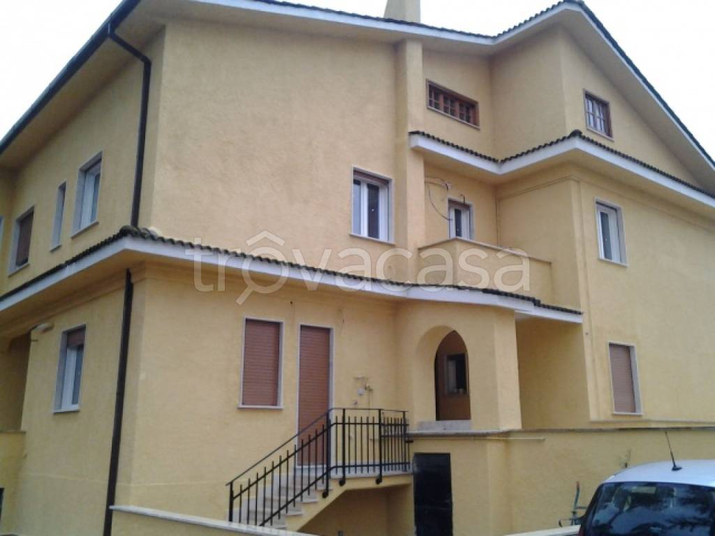 appartamento in vendita a Guidonia Montecelio in zona Villanova