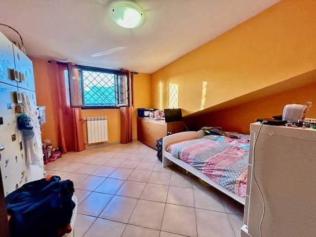 casa indipendente in vendita a Guidonia Montecelio in zona Villanova