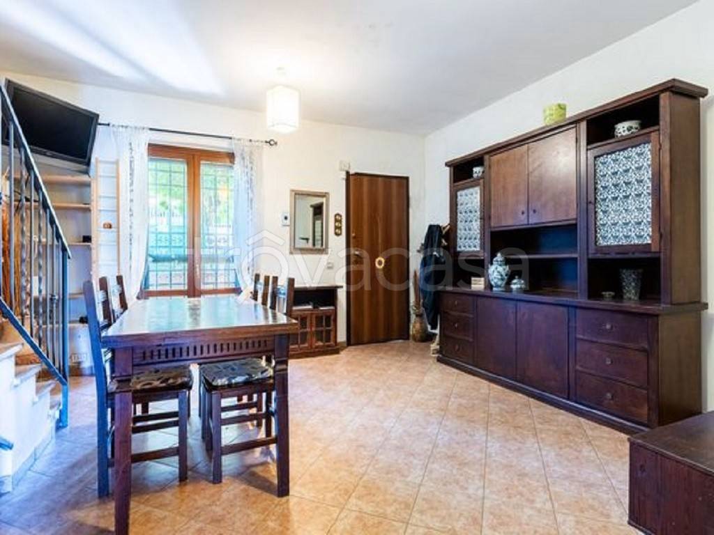casa indipendente in vendita a Guidonia Montecelio in zona Marco Simone
