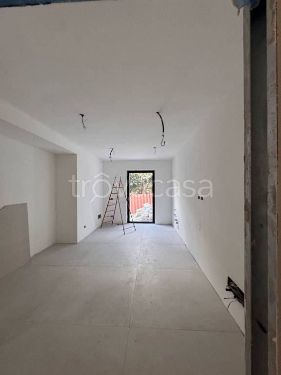 casa indipendente in vendita a Guidonia Montecelio in zona Montecelio