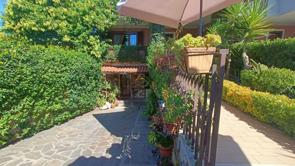 casa indipendente in vendita a Guidonia Montecelio