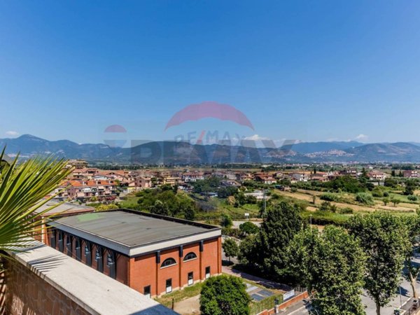 appartamento in vendita a Guidonia Montecelio in zona Guidonia