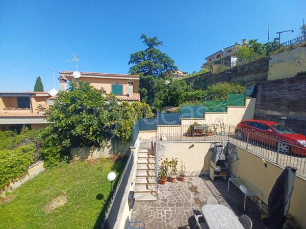 casa indipendente in vendita a Guidonia Montecelio in zona Marco Simone