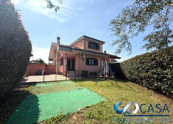 casa indipendente in vendita a Guidonia Montecelio in zona Setteville