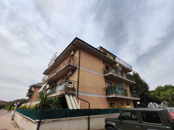 appartamento in vendita a Guidonia Montecelio in zona Villanova