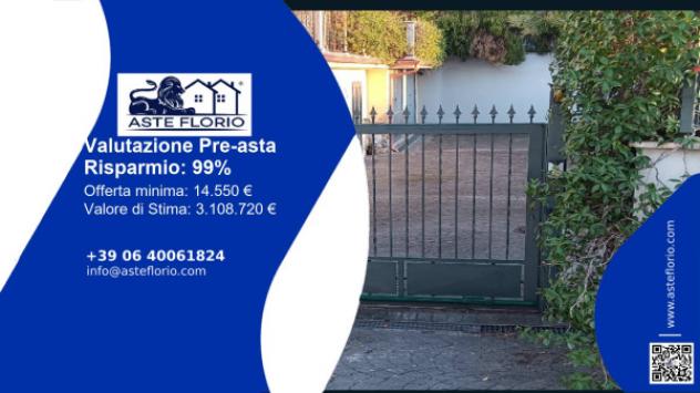 locale commerciale in vendita a Guidonia Montecelio in zona Marco Simone