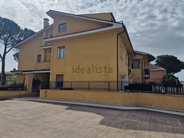 appartamento in vendita a Guidonia Montecelio in zona Villanova