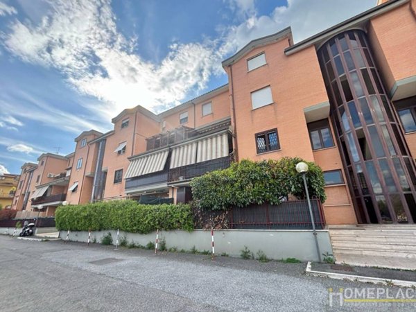 appartamento in vendita a Guidonia Montecelio in zona Guidonia