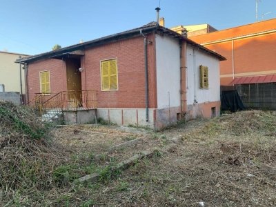 casa indipendente in vendita a Guidonia Montecelio in zona Guidonia