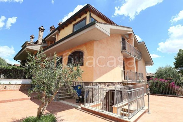 casa indipendente in vendita a Guidonia Montecelio in zona Marco Simone