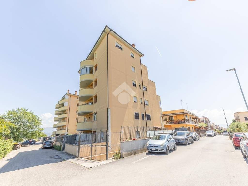 appartamento in vendita a Guidonia Montecelio