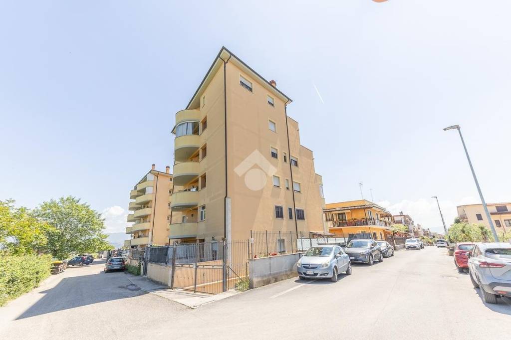 appartamento in vendita a Guidonia Montecelio