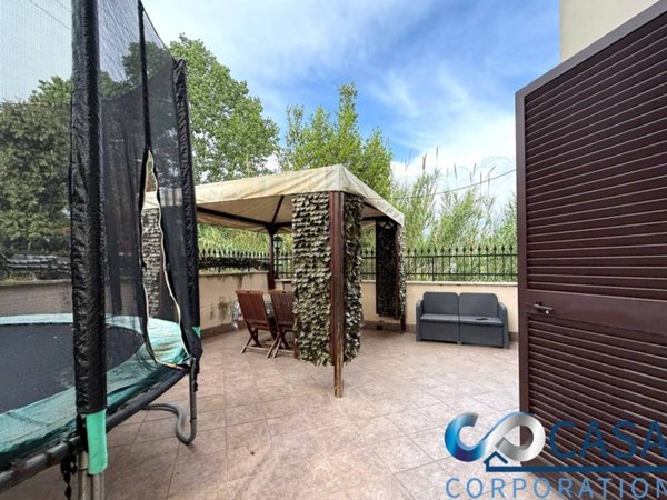 casa indipendente in vendita a Guidonia Montecelio in zona Villanova