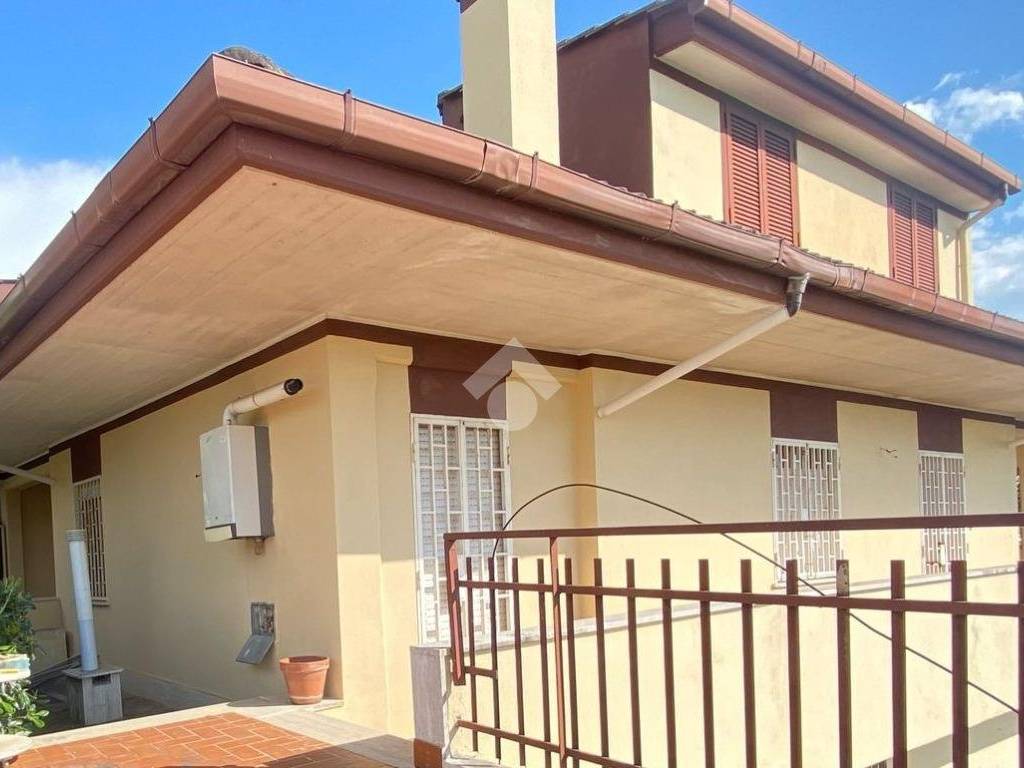 casa indipendente in vendita a Guidonia Montecelio in zona Colleverde