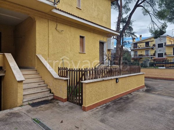 appartamento in vendita a Guidonia Montecelio in zona Villanova