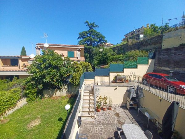 casa indipendente in vendita a Guidonia Montecelio in zona Marco Simone