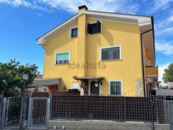 appartamento in vendita a Guidonia Montecelio in zona La Botte