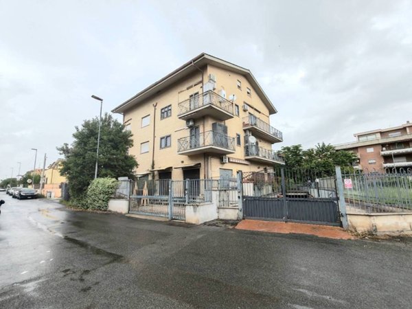 appartamento in vendita a Guidonia Montecelio in zona Villanova