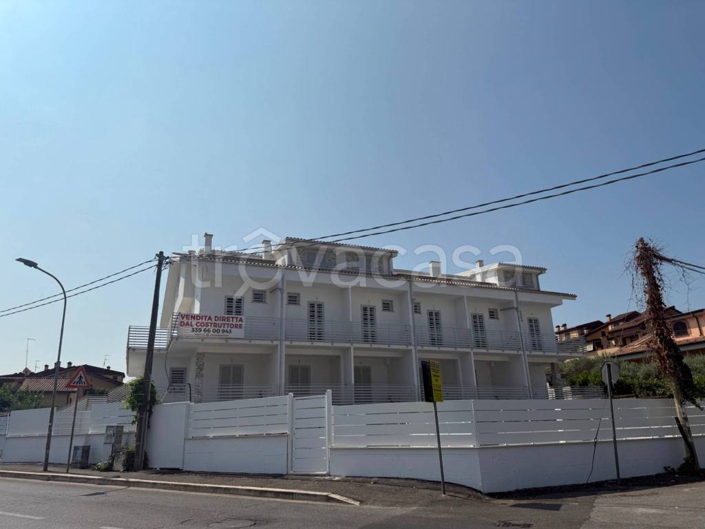 appartamento in vendita a Guidonia Montecelio in zona Setteville