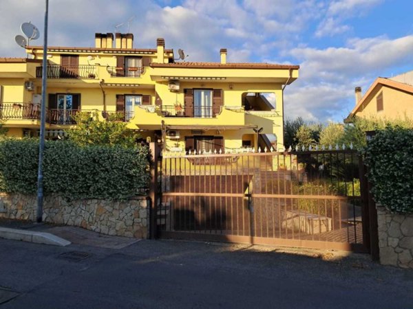 appartamento in vendita a Guidonia Montecelio in zona Guidonia