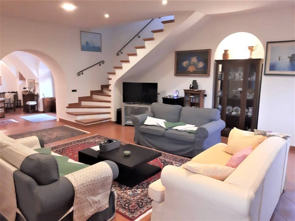 casa indipendente in vendita a Guidonia Montecelio in zona Montecelio