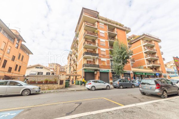 locale di sgombero in vendita a Guidonia Montecelio in zona Setteville