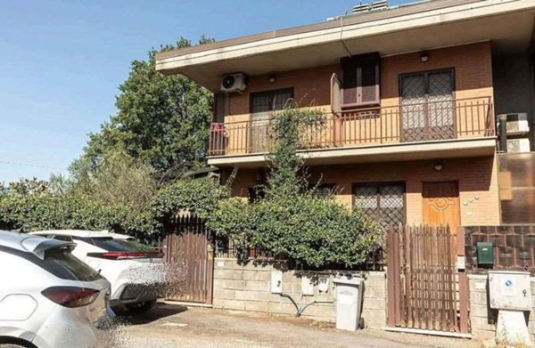 casa indipendente in vendita a Guidonia Montecelio in zona Guidonia