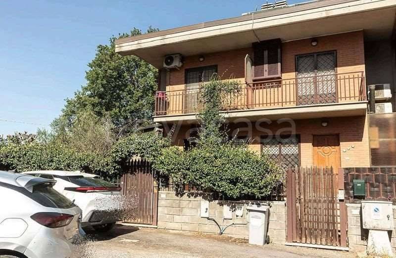 casa indipendente in vendita a Guidonia Montecelio in zona Montecelio