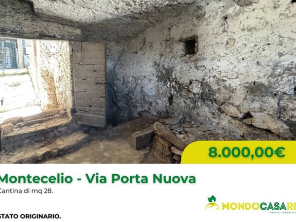 locale commerciale in vendita a Guidonia Montecelio in zona Montecelio