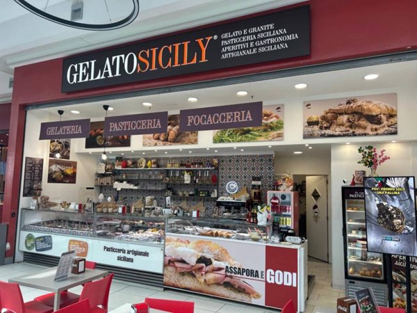 negozio in vendita a Guidonia Montecelio in zona Villalba