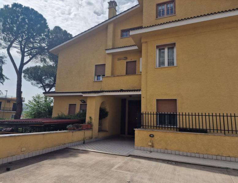 appartamento in vendita a Guidonia Montecelio in zona Villanova