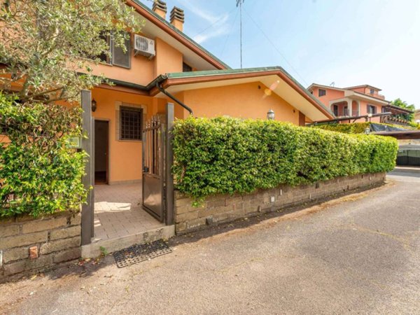 casa indipendente in vendita a Guidonia Montecelio