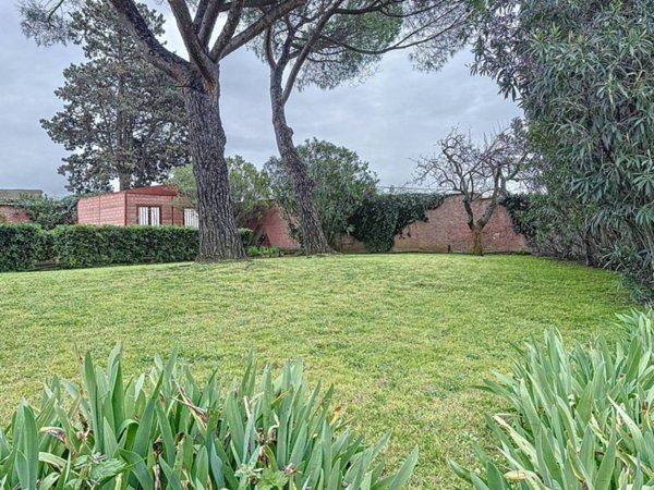 casa indipendente in vendita a Guidonia Montecelio in zona Guidonia
