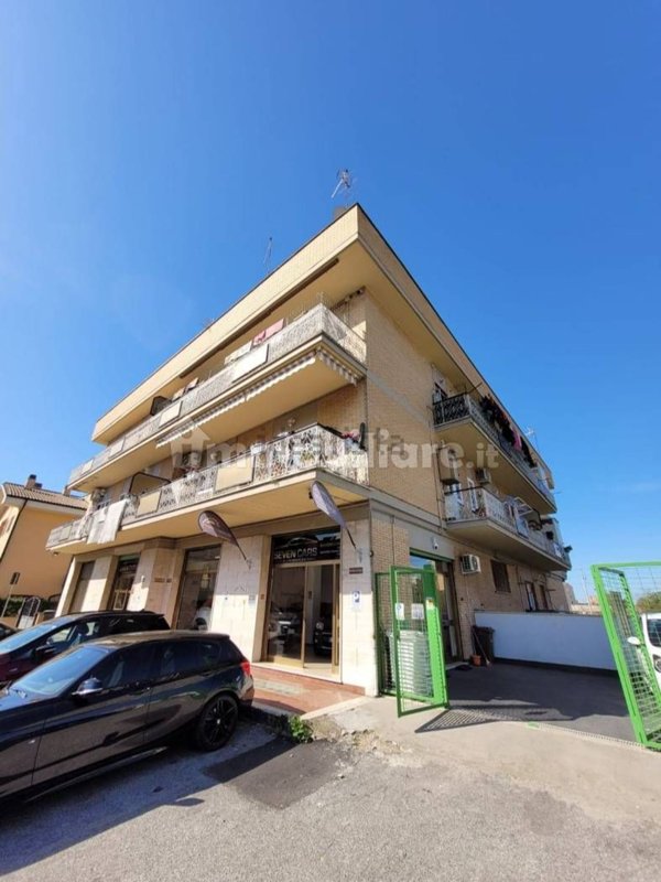 appartamento in vendita a Guidonia Montecelio in zona Villalba