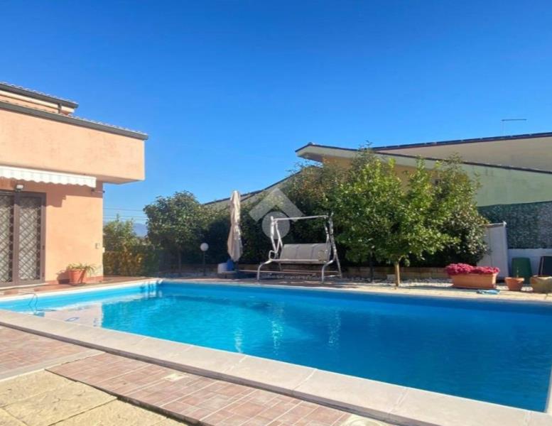 casa indipendente in vendita a Guidonia Montecelio