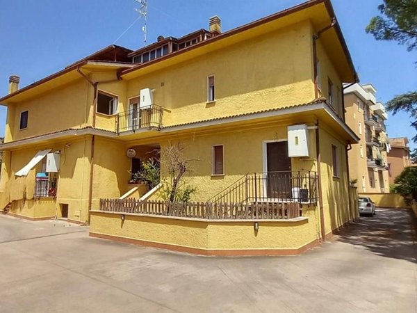 appartamento in vendita a Guidonia Montecelio in zona Villanova