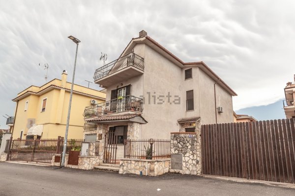 appartamento in vendita a Guidonia Montecelio