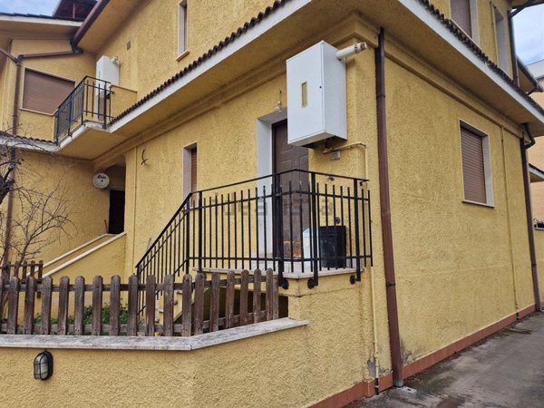 appartamento in vendita a Guidonia Montecelio in zona Villanova