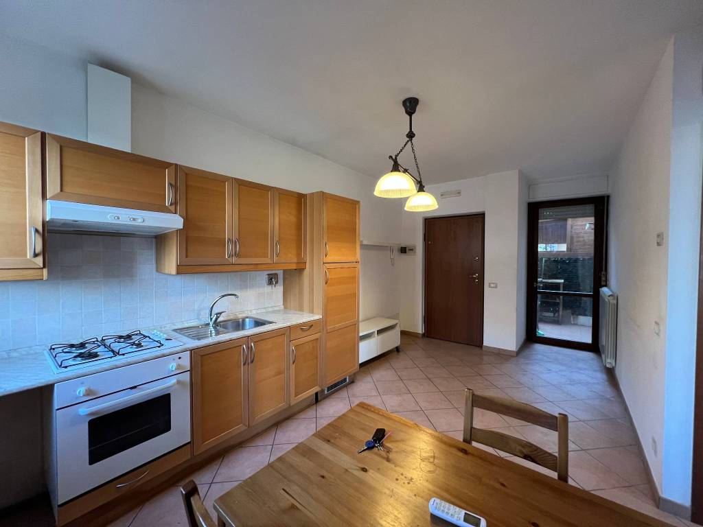 casa indipendente in vendita a Guidonia Montecelio in zona Guidonia