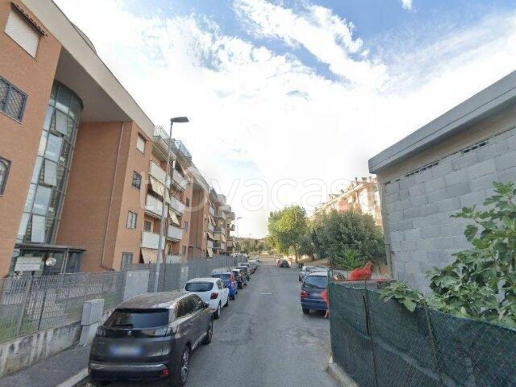 appartamento in vendita a Guidonia Montecelio in zona Montecelio